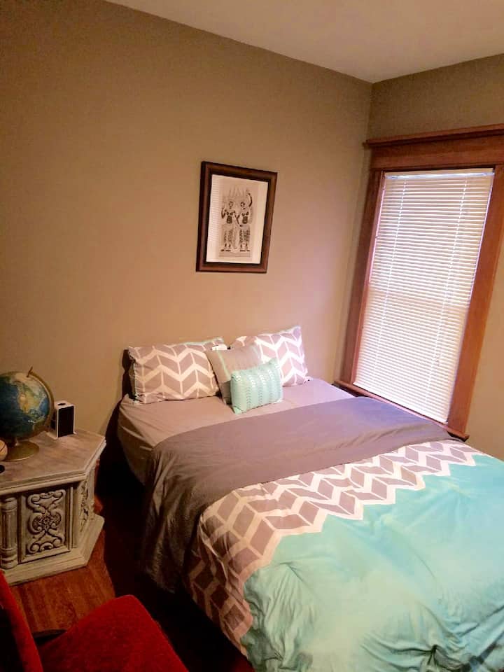 Queen bed #1 Second floor
