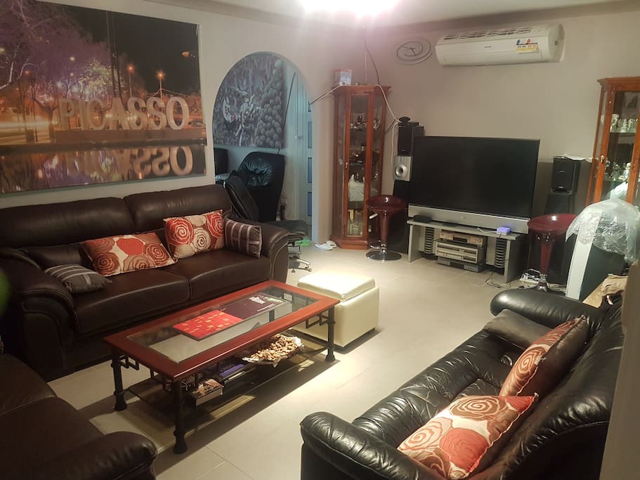 lounge room