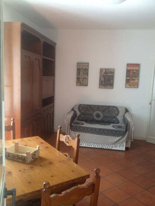 Soggiorno con cucina attrezzata - Divano letto Ikea