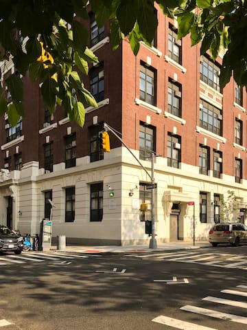 unique artist’s apartment in Manhattan gallery image 4