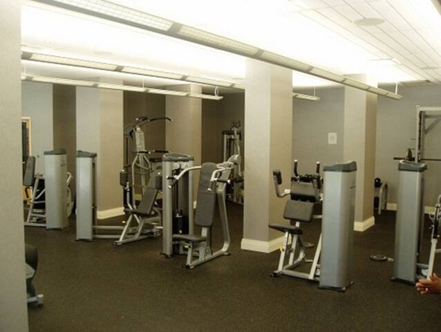 E Beautiful beachfront property with pool partia gallery image 2