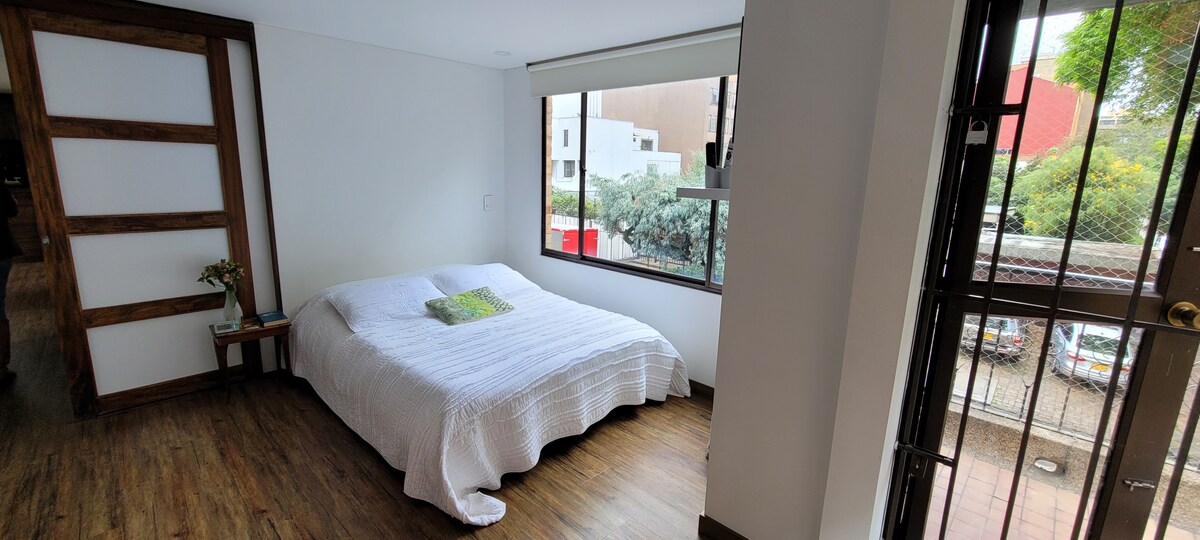 Chambre des maîtres avec sortie avec balcon