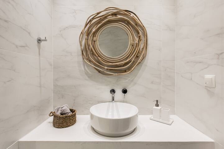 Boutique Acropolis apartment with private entrance gallery image 4