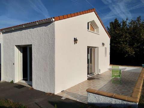 Pornic, jolie maisonnette avec terrasse et jardin