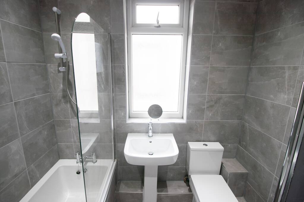 Main Bathroom