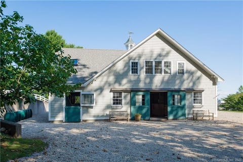 Mountaintop Horse Farm with Pool