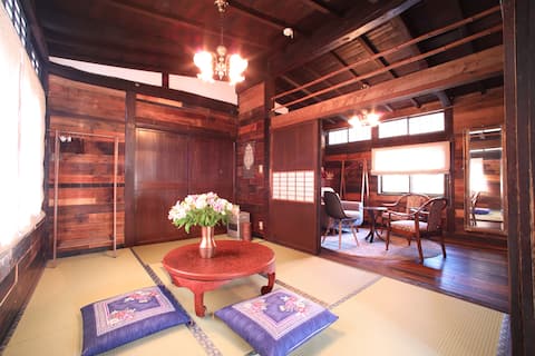 Cominka: the Communication Meeting House