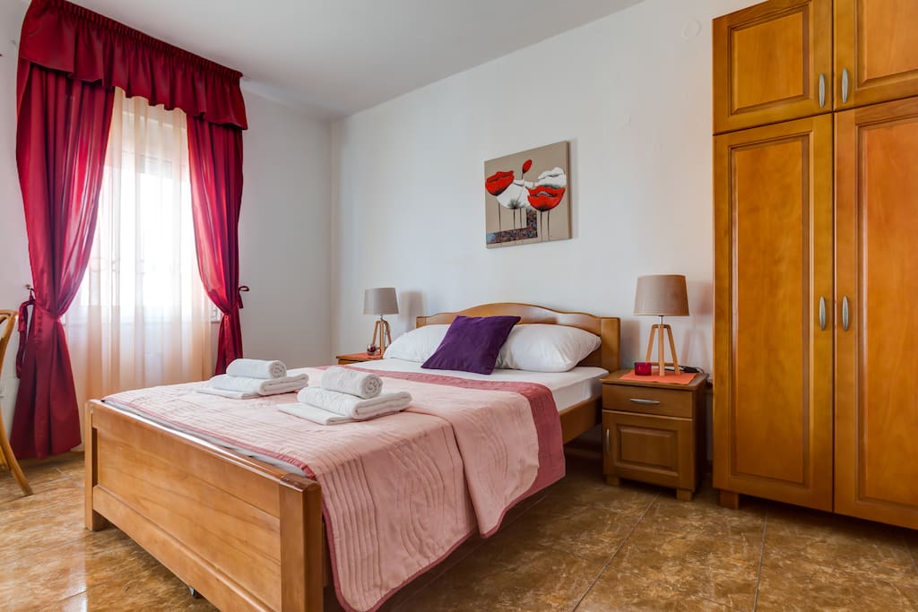 Double Comfy Bed in Studio Apartment