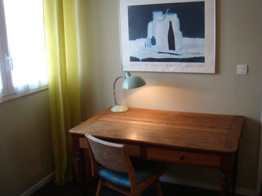 Large desk