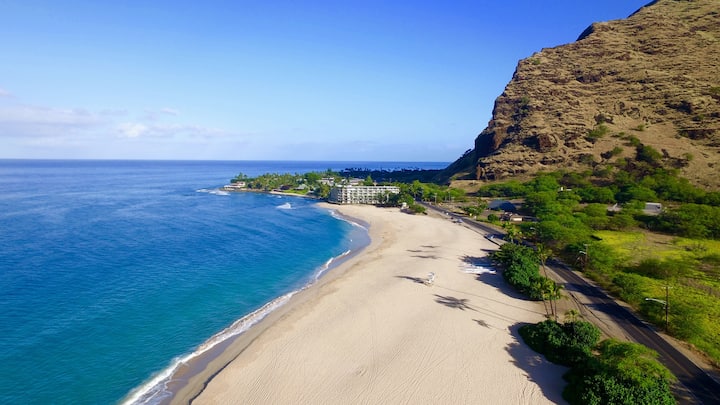 Makaha Sunset Retreat - Waianae, HI