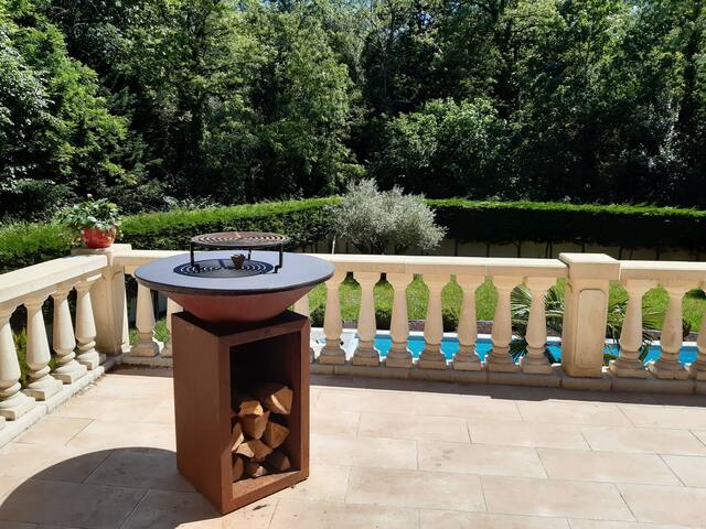 Villa devant la forêt gallery image 2