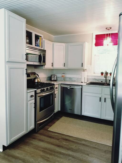kitchen, west wall
