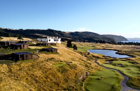 Kinloch 2 Bedroom Villa