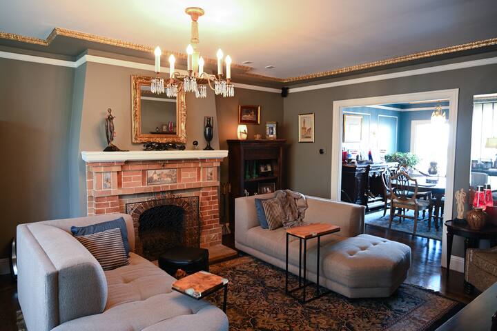 Perfect Lux Mod 1930 Designer Home Views – 30 day+ gallery image 5