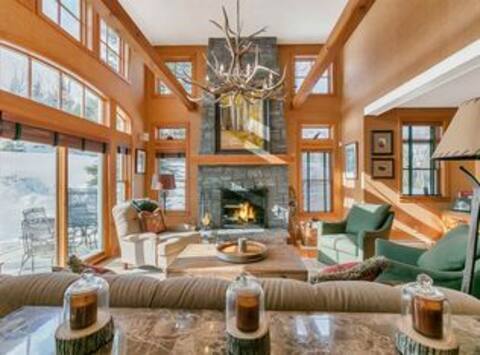 Luxury Ski In/Out House