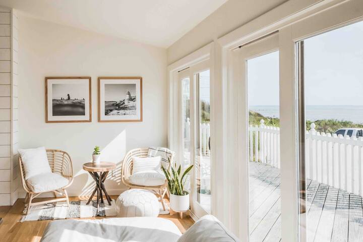 The Surf Shack – Ocean Views From Every Room gallery image 4
