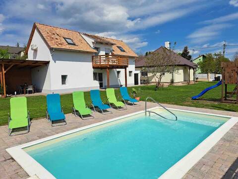 Amande House & Cottage