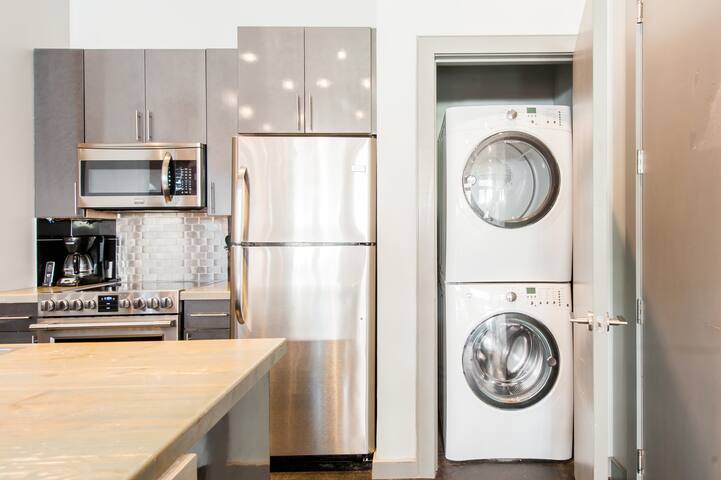 Luxury 4BR/4BA w Pool & Hot Tubs Near French Qtr gallery image 5