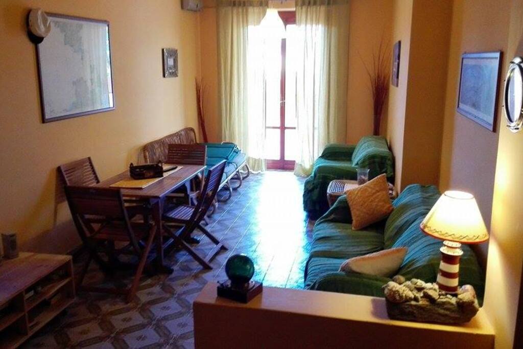 soggiorno con divano letto