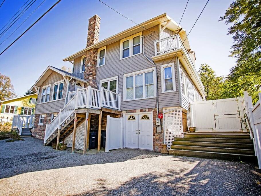 Parking fits 3-4 cars. Vacant lot next door as well a ample street parking!