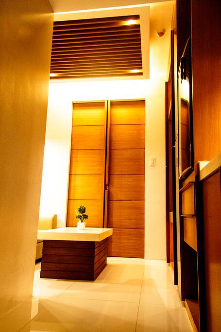 DOORWAY TO BEDROOM