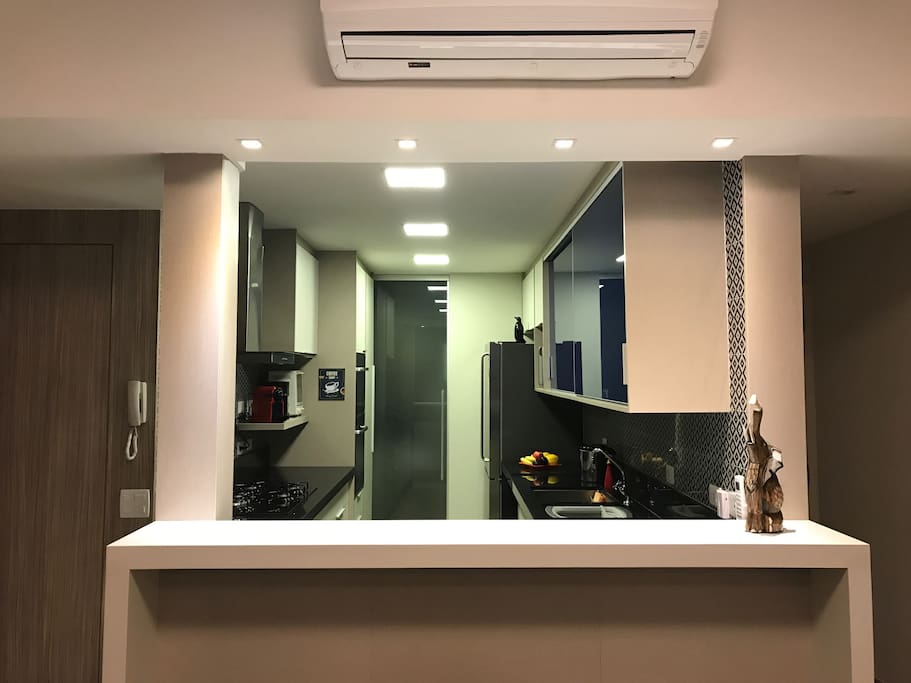 Balcão e cozinha