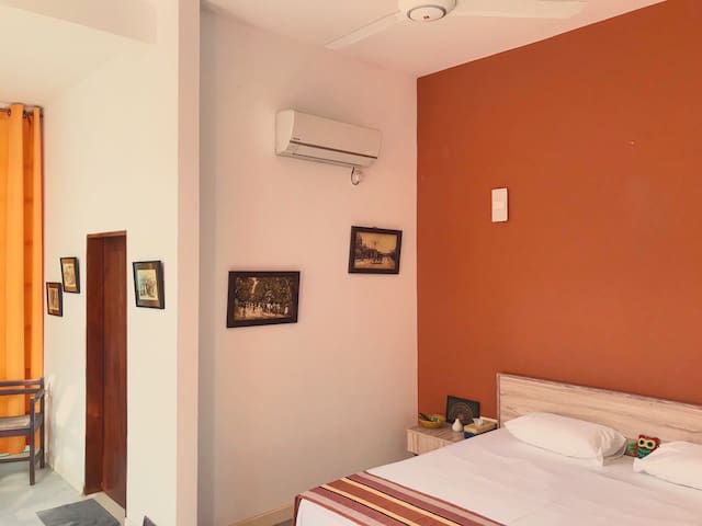 The Beira House: Luna Room