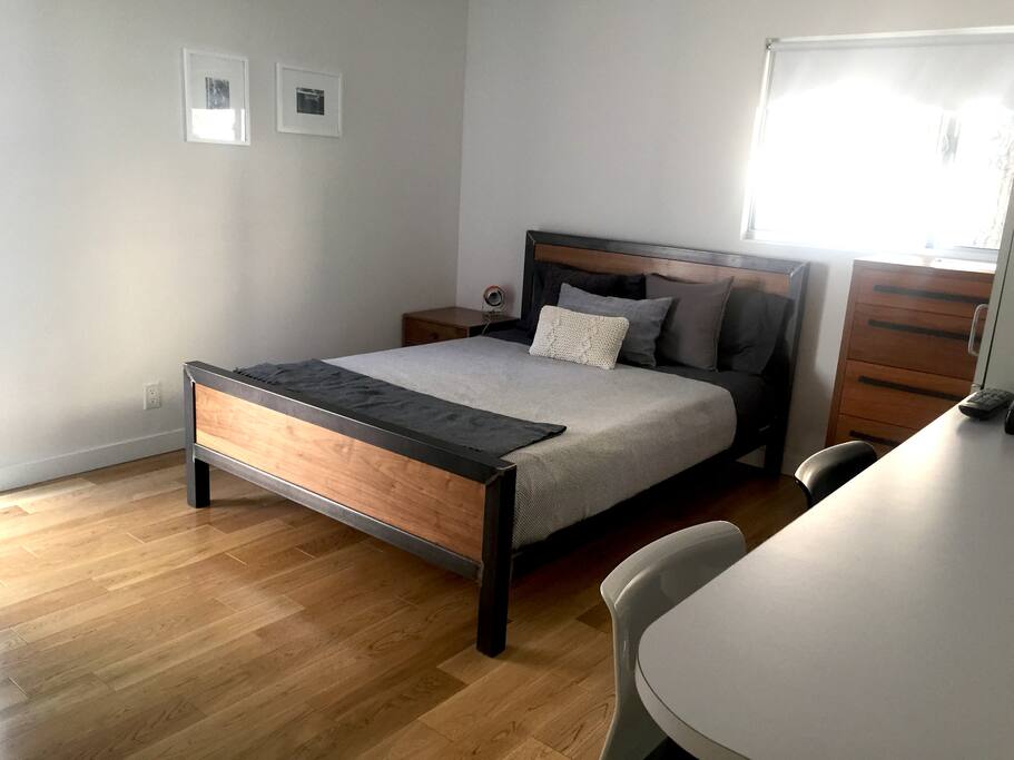 Queen size Bed