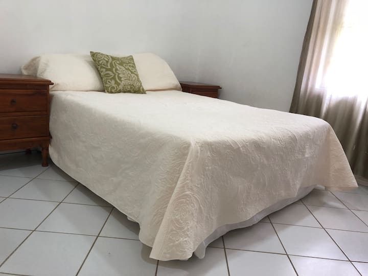 غرفة النوم 2 مكيفة الهواء