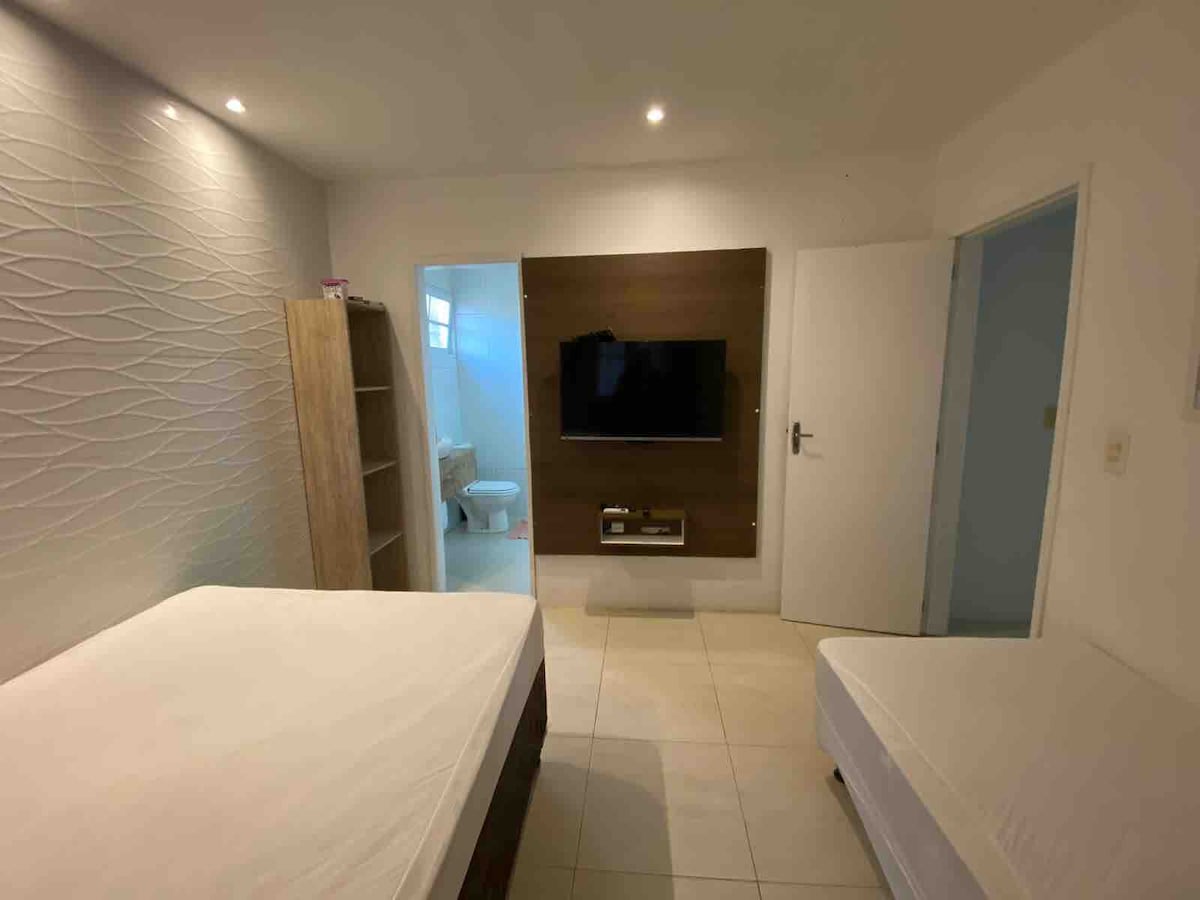 Spálňa 1 vlastná kúpeľňa 