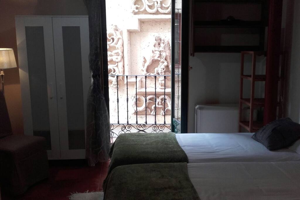 Dormitorio con vistas a la Catedral