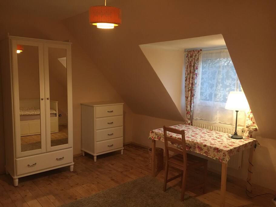 Gästezimmer mit ausziehbarem Doppelbett