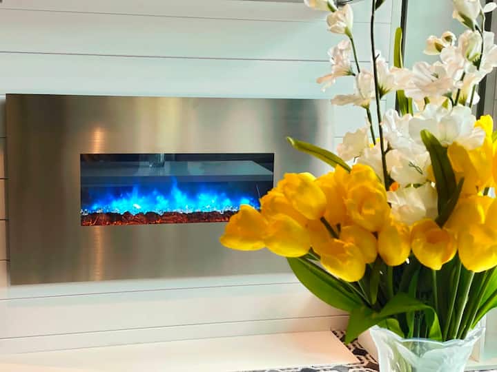 Upscale electric fireplace to set a relaxing, tantalizing or romantic mood. 