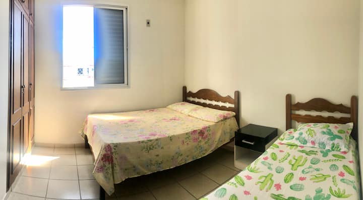 Dormitorio 3 - Una cama doble y una cama individual, con armario