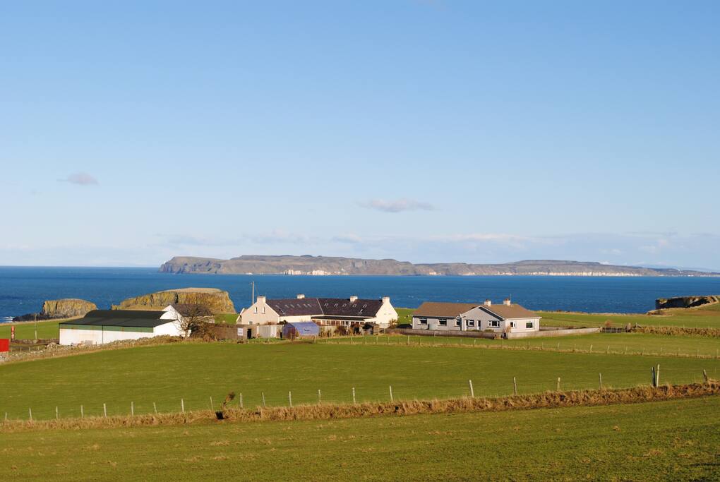 The Castle Bed And Breakfast Bed and breakfasts for Rent in Ballintoy