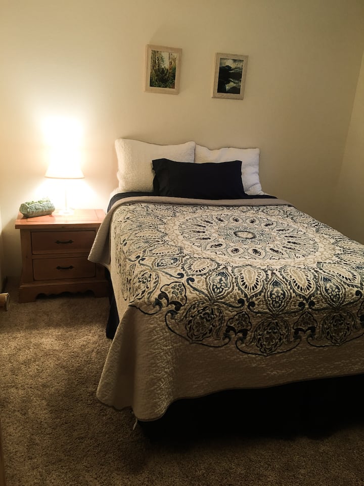Bedroom 3-full size bed 