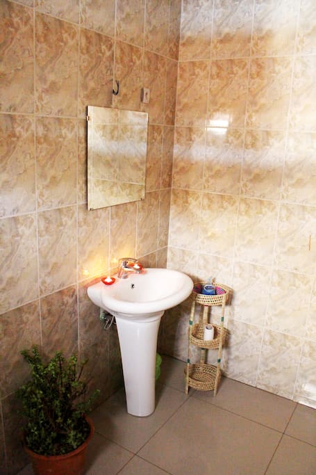 En-suite bathroom with plentiful hot water