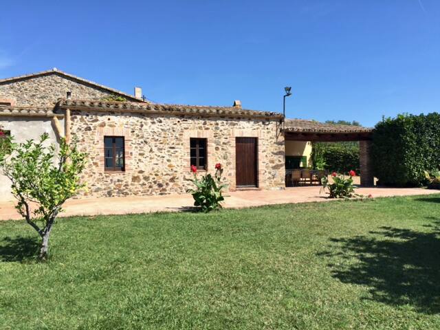 Masía en la Costa Brava gallery image 3