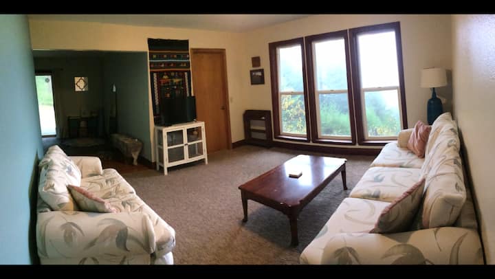 Redwood Getaway With A View - Arcata, CA