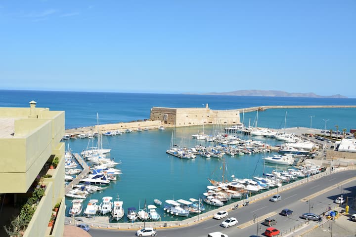 Sea View Suite in city center