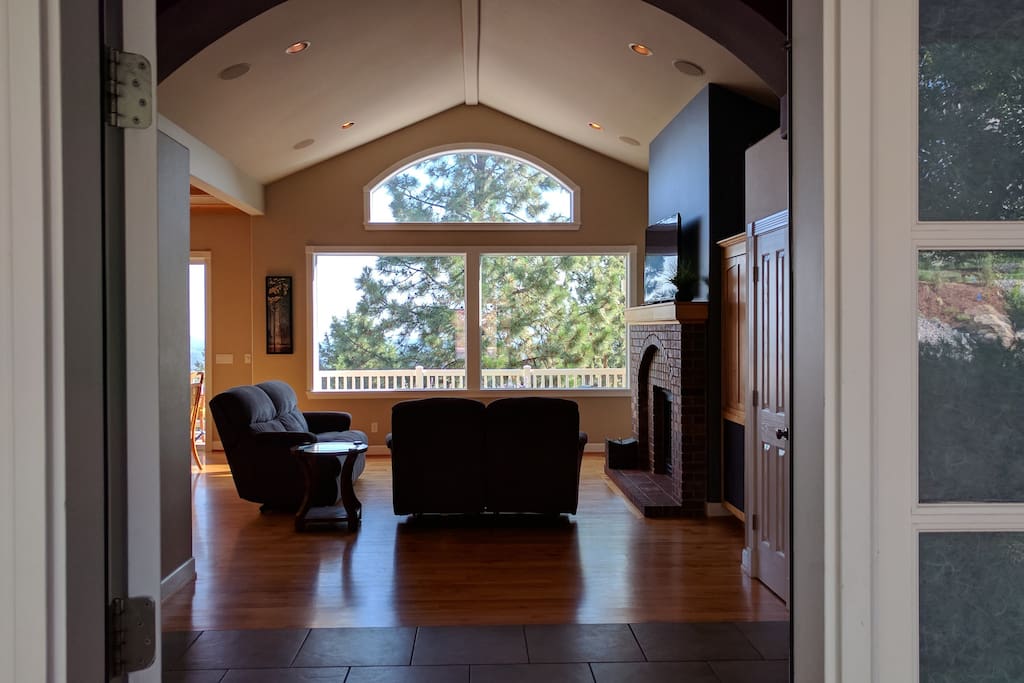 Entrance to Lounge