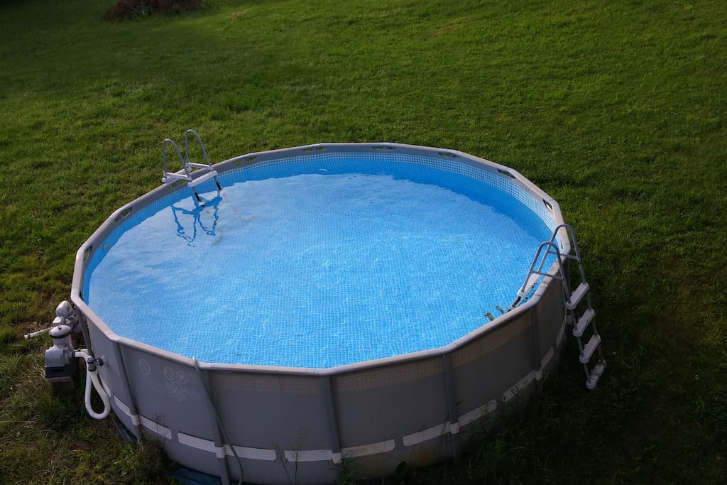 Above ground pool