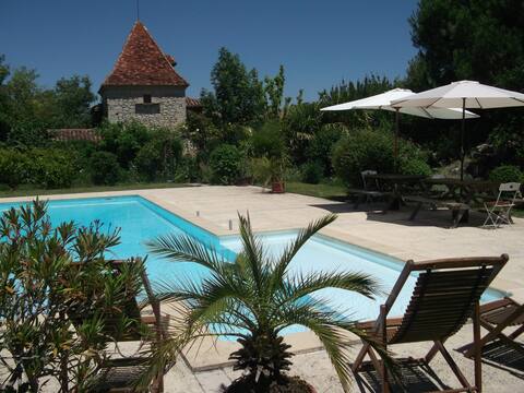 Rural guest cottage "Le Bourdieu de Combarrau"