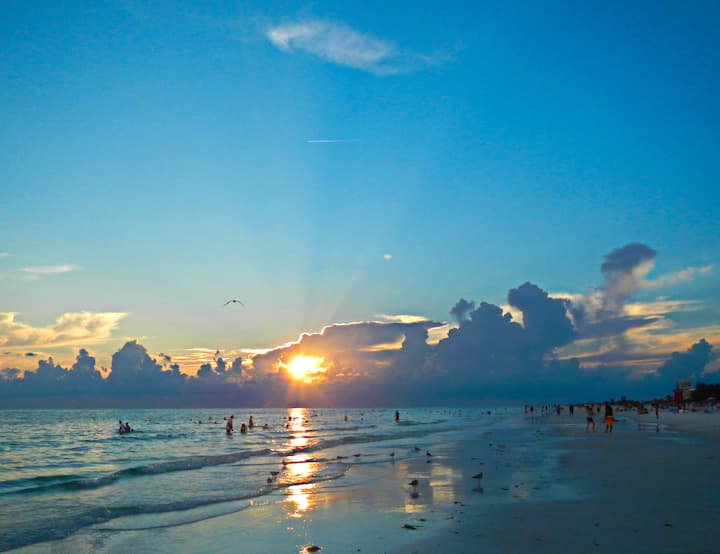 2 Bedroom House, Minutes To Beaches, Atlanta Braves And Tampa Sea Rays Stadiums - Flórida