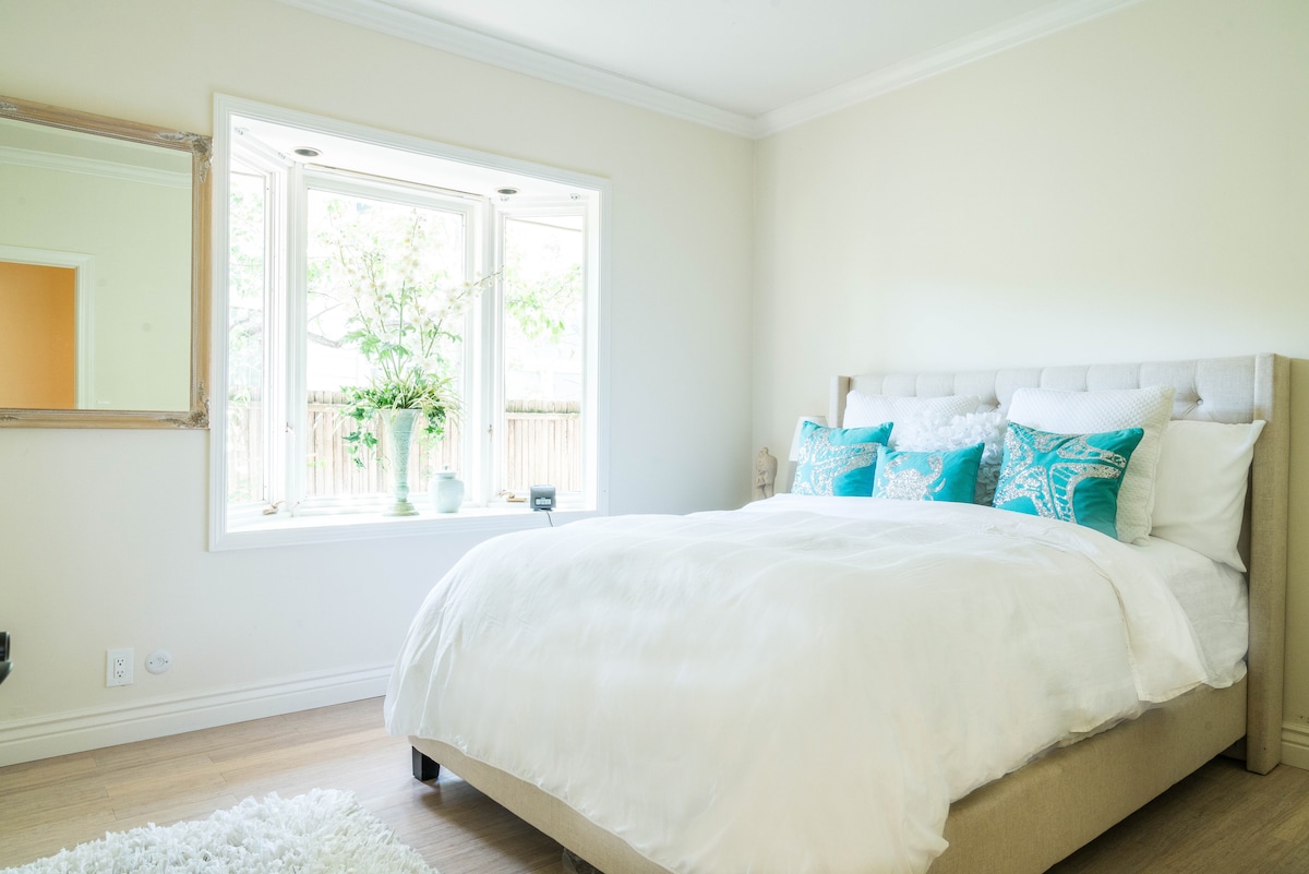 ห้องนอนที่ 4 หรูหราเตียงคิงไซส์