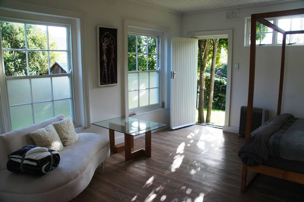Studio-Garden-Apartment