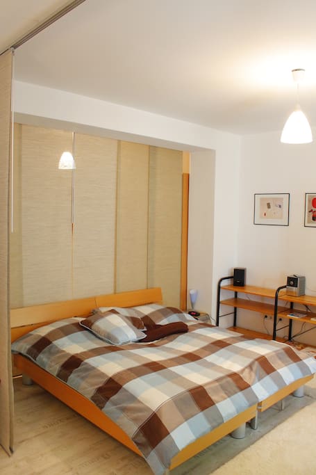 Doppelbett - auch getrennt zu stellen als 2 Einzelbetten