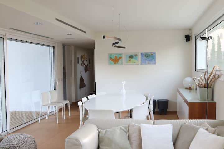 Luxurious |Sea-views |Beach walking distance |Golf