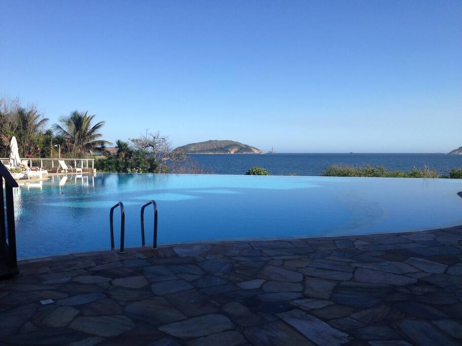 Piscina espelho d'água