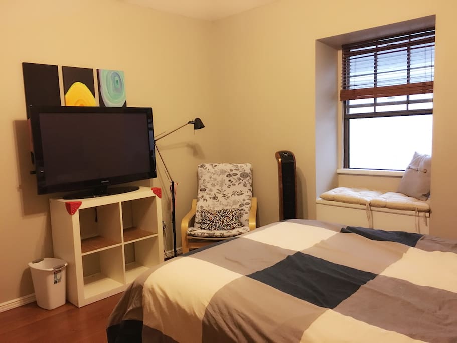 The guest room will provide a 47"TV , we have it link to our amazon prime so you can watch all the episode you want